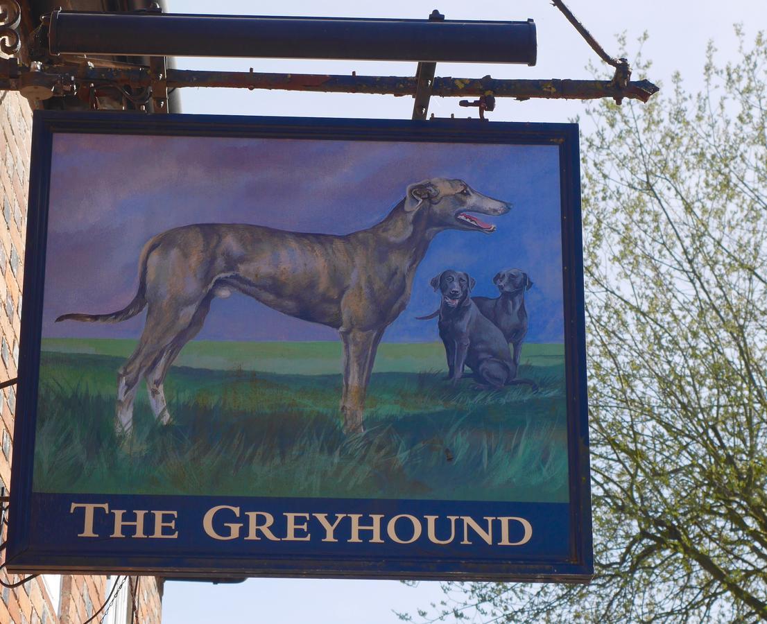 The Greyhound Inn 원티지 외부 사진
